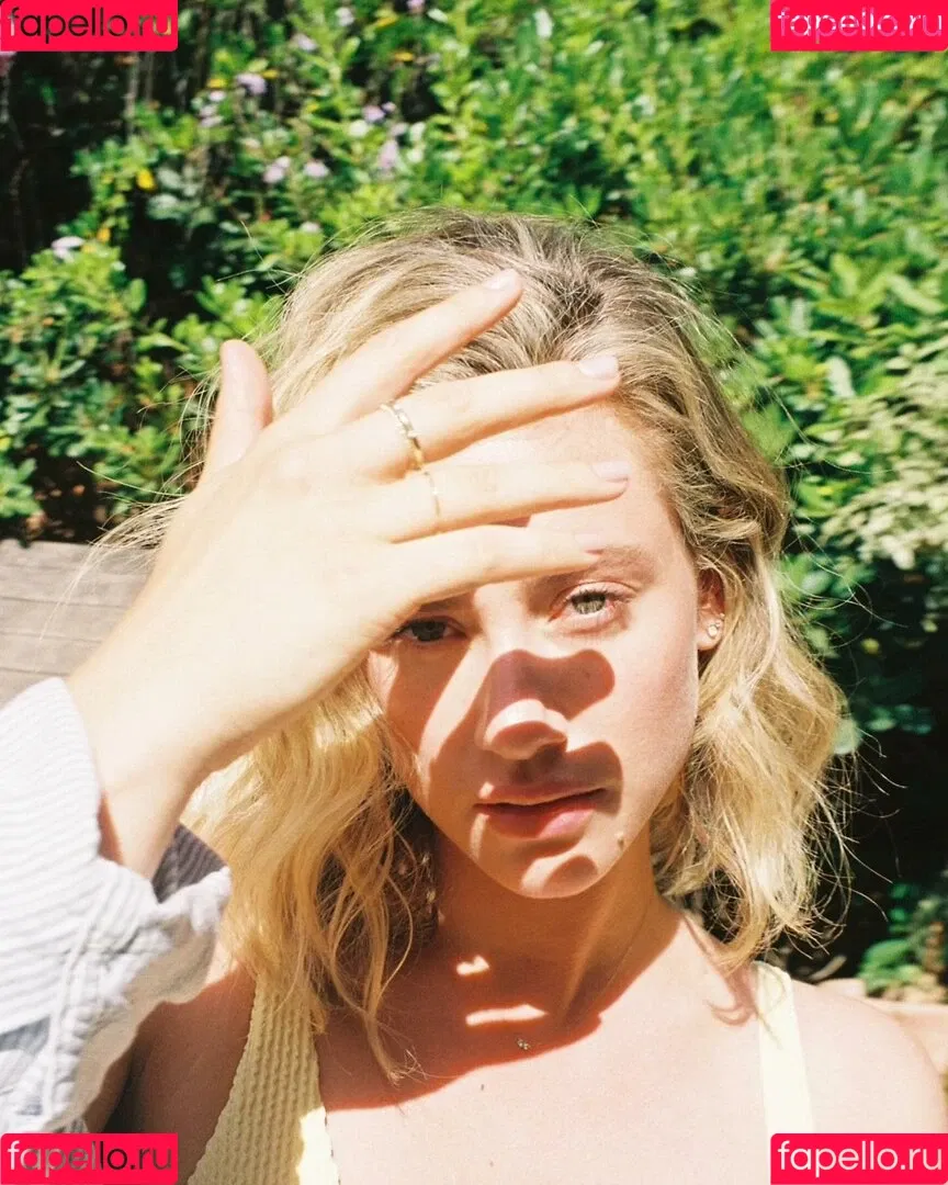 Lili Reinhart / Unpublished Photos / lilireinhart Onlyfans Photo Gallery 