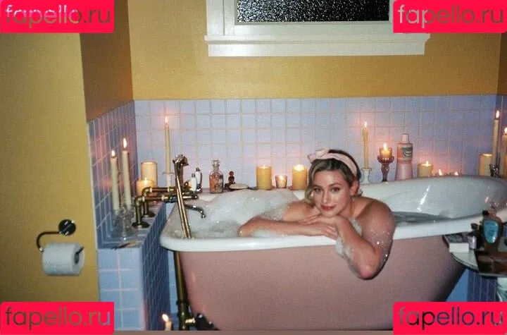 Lili Reinhart / Unpublished Photos / lilireinhart Onlyfans Photo Gallery 