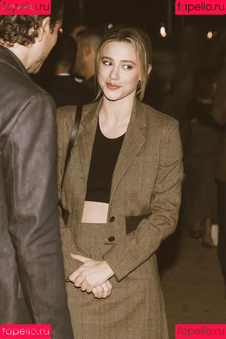 Lili Reinhart / Unpublished Photos / lilireinhart Onlyfans Photo Gallery 