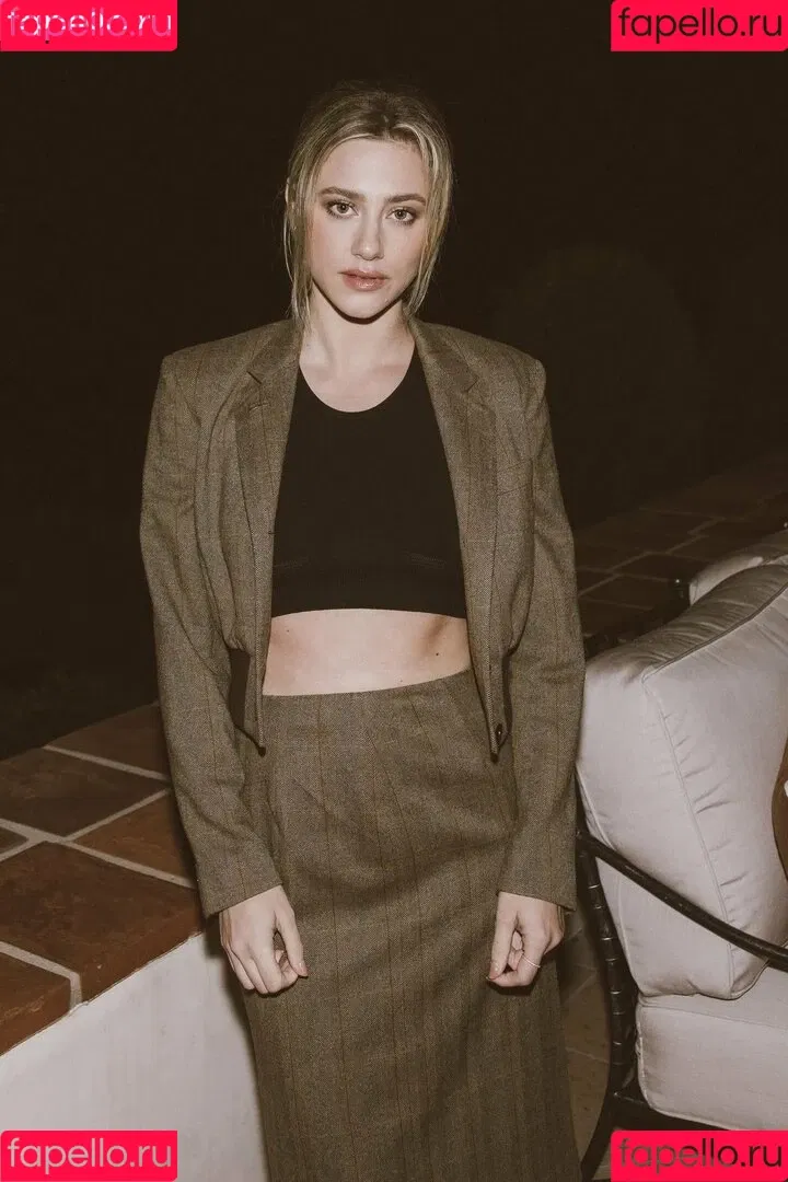 Lili Reinhart / Unpublished Photos / lilireinhart Onlyfans Photo Gallery 