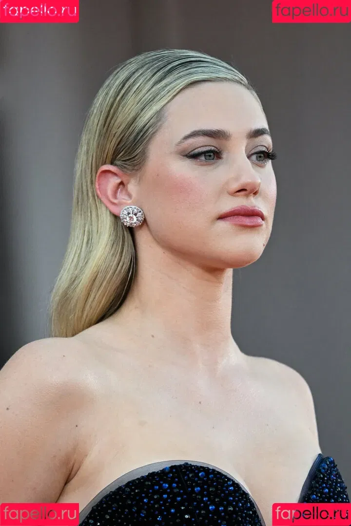 Lili Reinhart / Unpublished Photos / lilireinhart Onlyfans Photo Gallery 