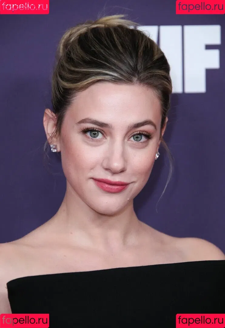 Lili Reinhart / Unpublished Photos / lilireinhart Onlyfans Photo Gallery 