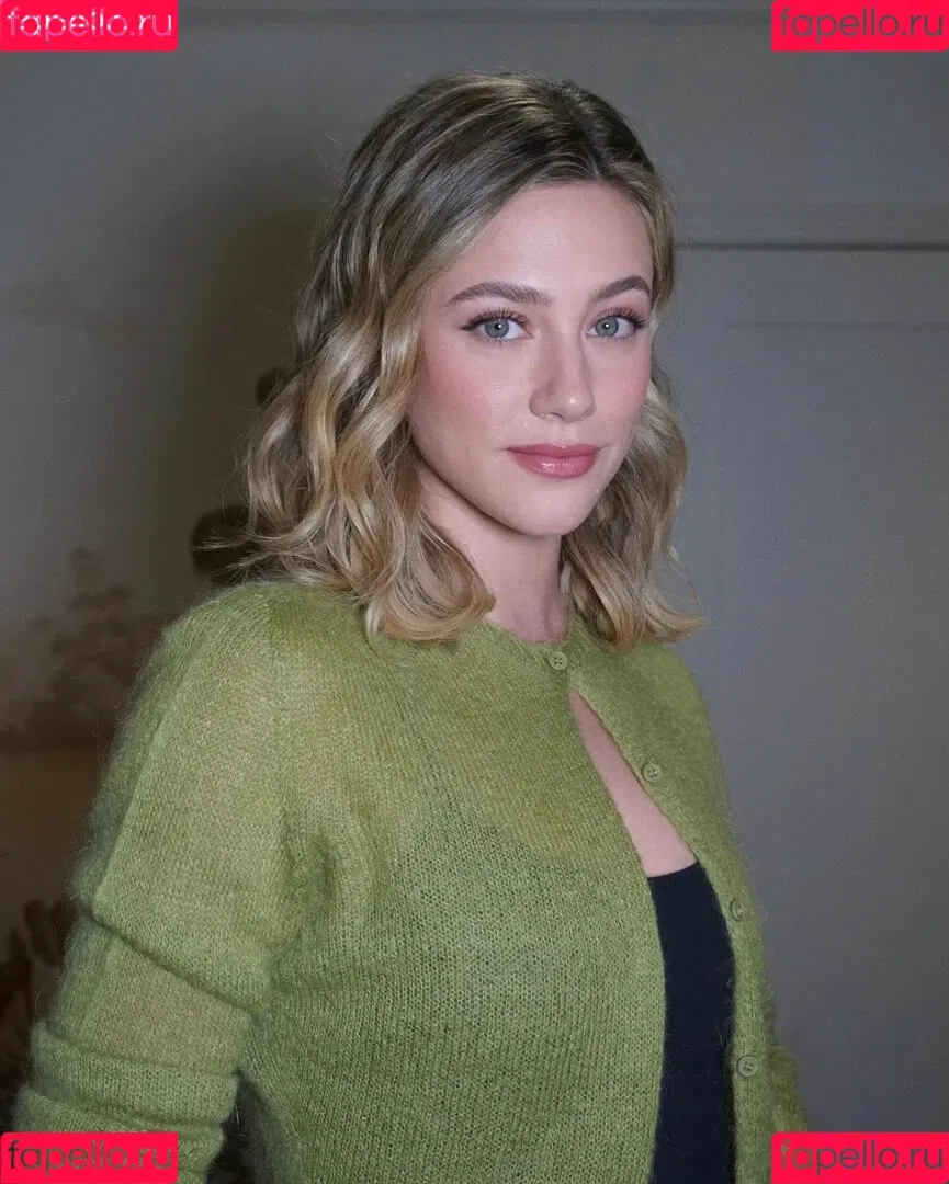Lili Reinhart / Unpublished Photos / lilireinhart Onlyfans Photo Gallery 