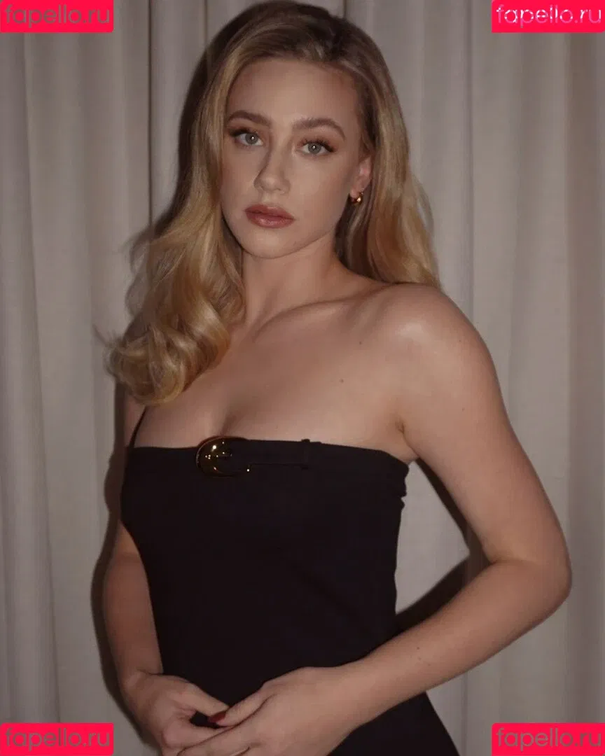 Lili Reinhart / Unpublished Photos / lilireinhart Onlyfans Photo Gallery 