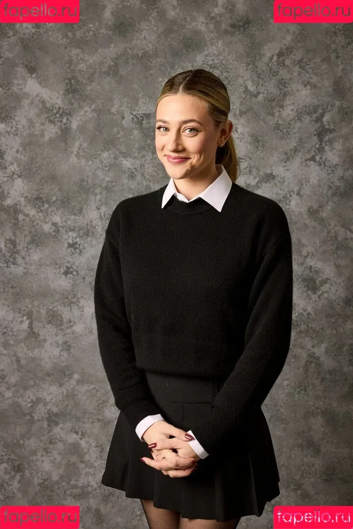 Lili Reinhart / Unpublished Photos / lilireinhart Onlyfans Photo Gallery 