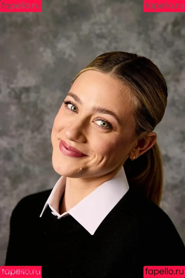 Lili Reinhart / Unpublished Photos / lilireinhart Onlyfans Photo Gallery 