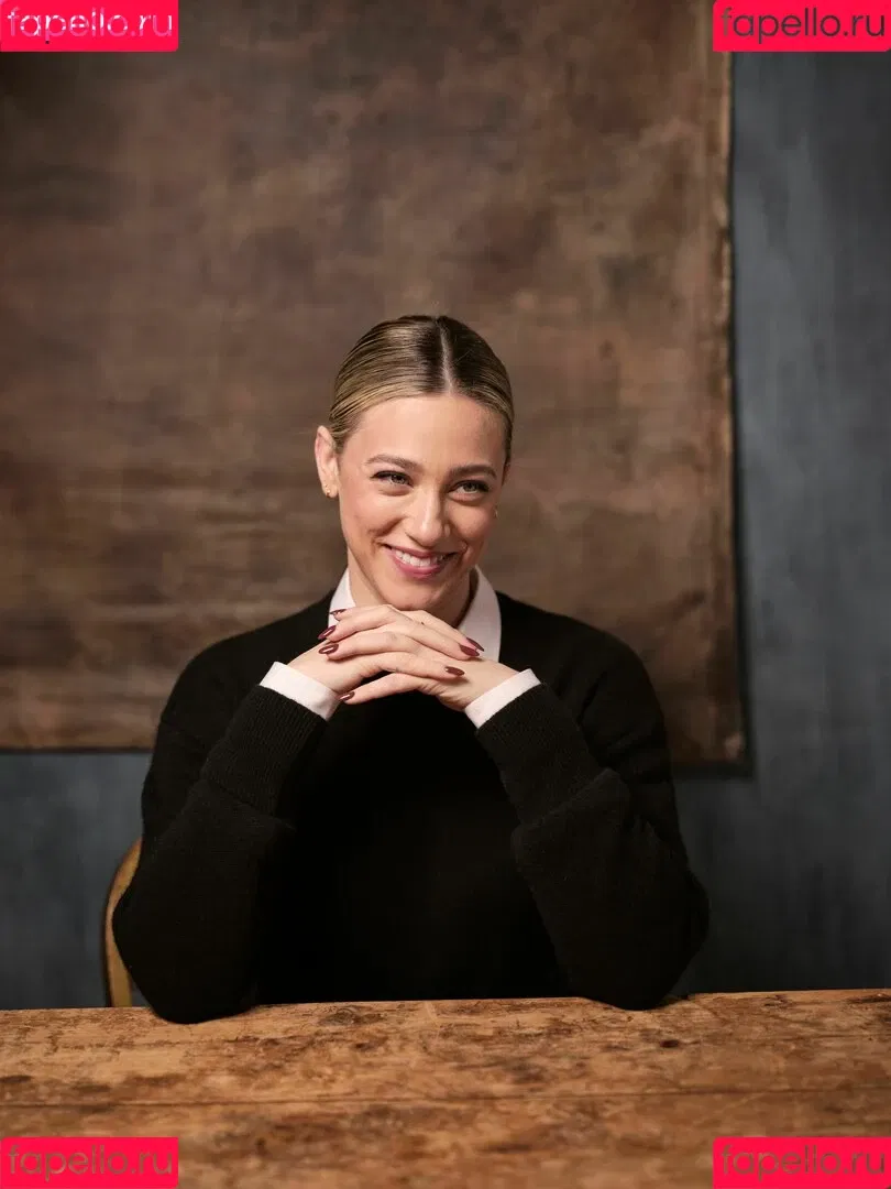 Lili Reinhart / Unpublished Photos / lilireinhart Onlyfans Photo Gallery 