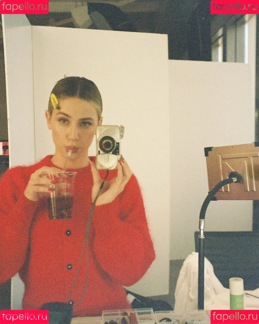 Lili Reinhart / Unpublished Photos / lilireinhart Onlyfans Photo Gallery 