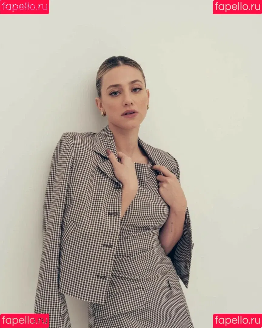 Lili Reinhart / Unpublished Photos / lilireinhart Onlyfans Photo Gallery 