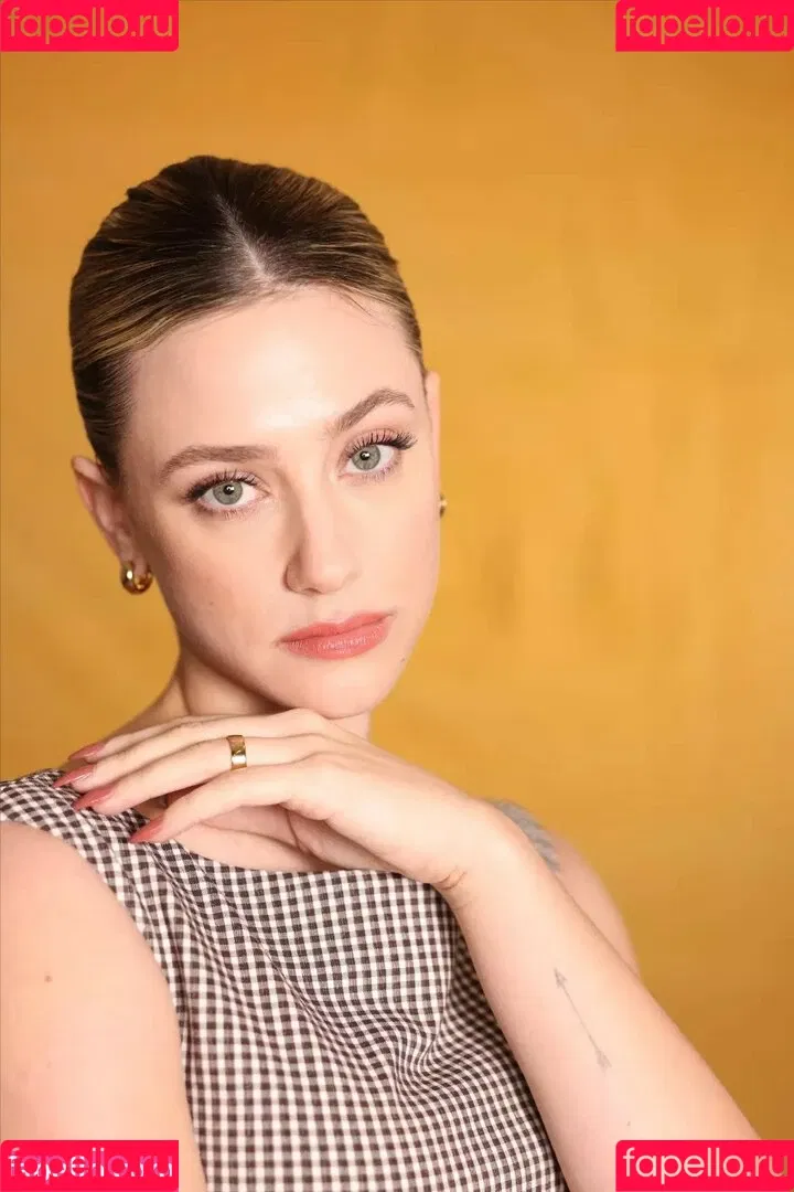 Lili Reinhart / Unpublished Photos / lilireinhart Onlyfans Photo Gallery 