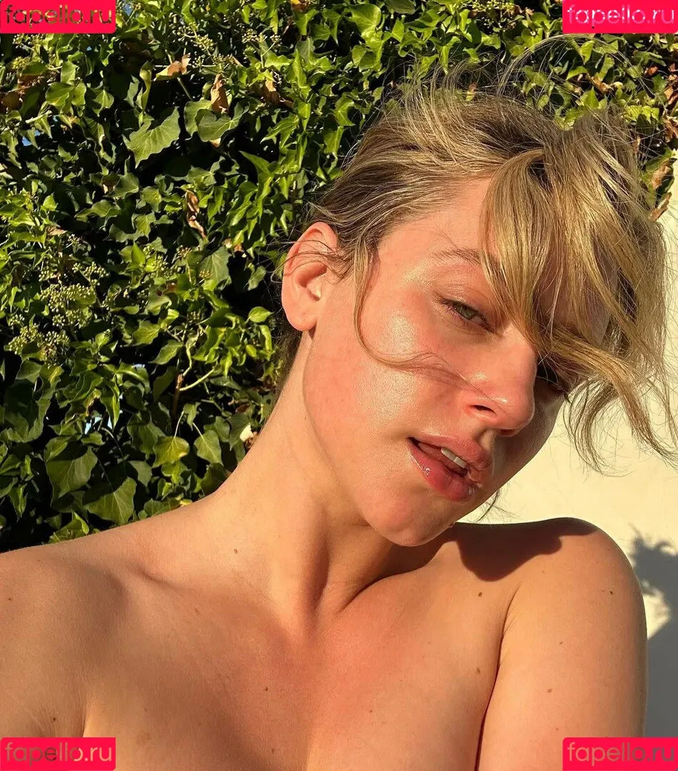 Lili Reinhart / Unpublished Photos / lilireinhart Onlyfans Photo Gallery 