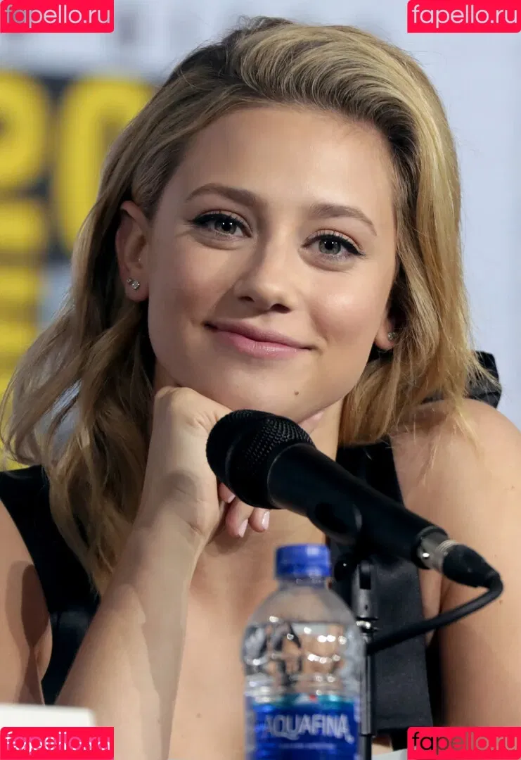 Lili Reinhart / Unpublished Photos / lilireinhart Onlyfans Photo Gallery 