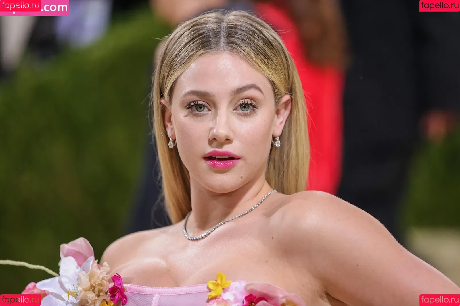 Lili Reinhart / Unpublished Photos / lilireinhart Onlyfans Photo Gallery 