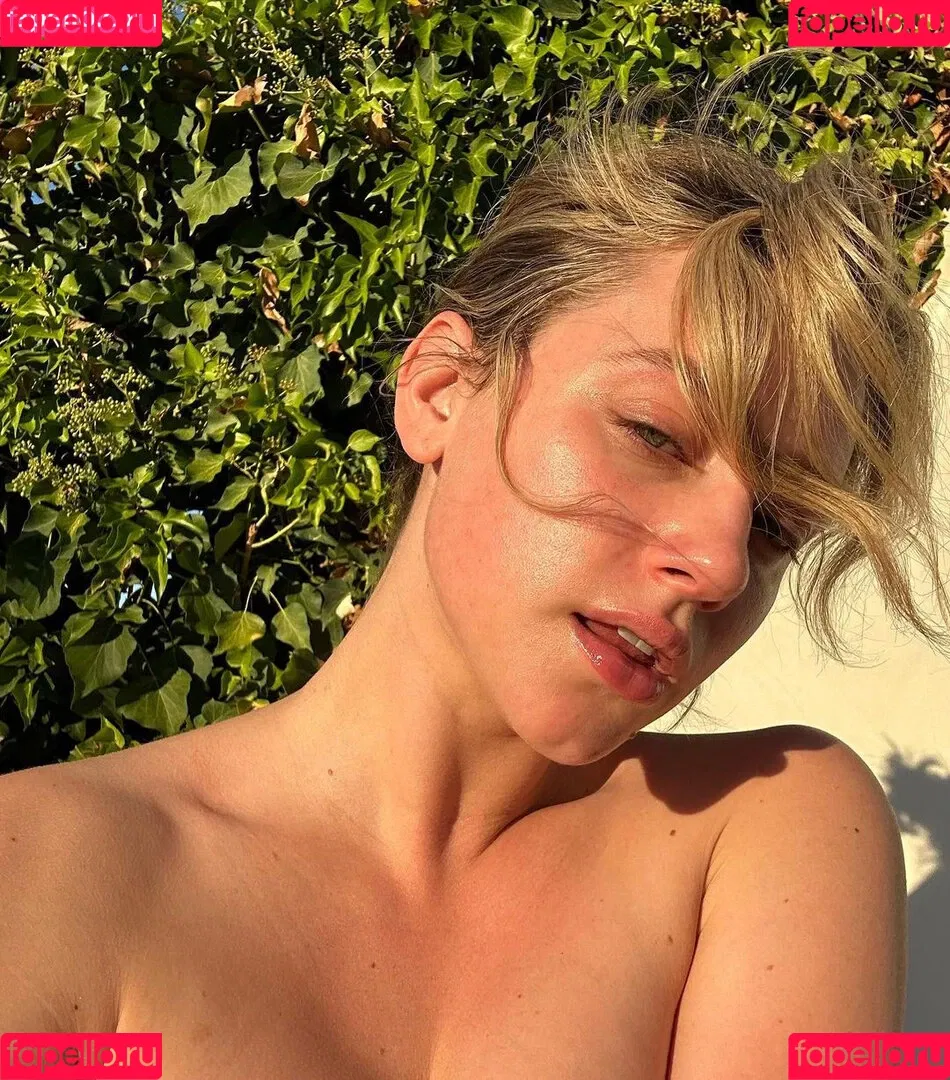 Lili Reinhart / Unpublished Photos / lilireinhart Onlyfans Photo Gallery 