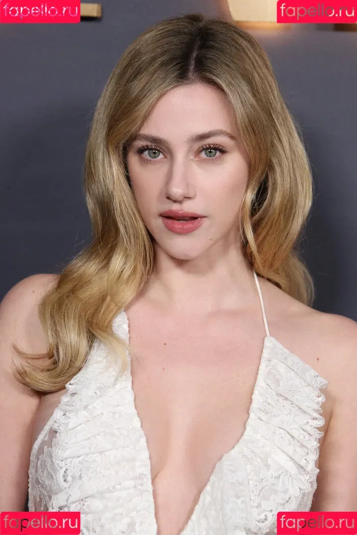 Lili Reinhart / Unpublished Photos / lilireinhart Onlyfans Photo Gallery 