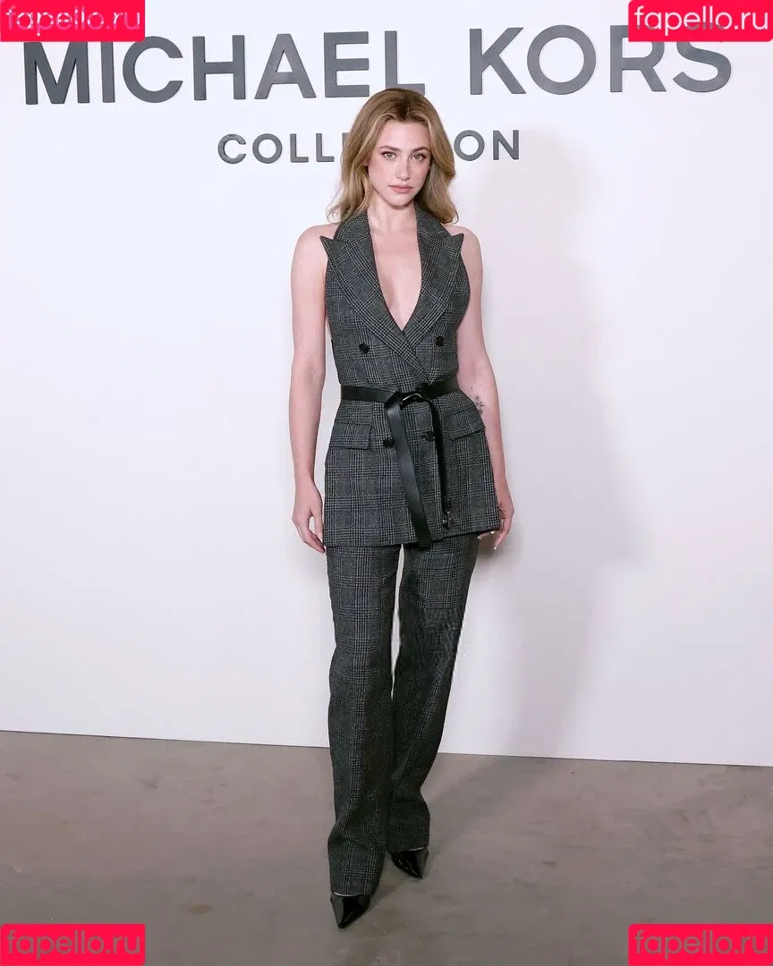 Lili Reinhart / Unpublished Photos / lilireinhart Onlyfans Photo Gallery 