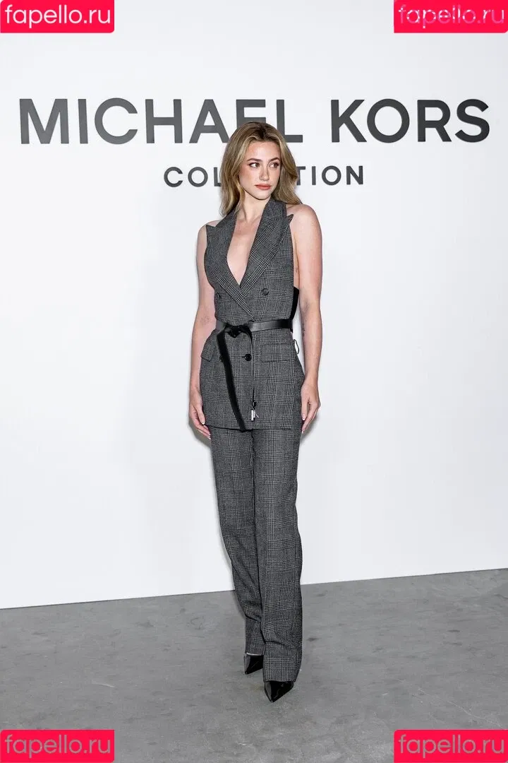 Lili Reinhart / Unpublished Photos / lilireinhart Onlyfans Photo Gallery 