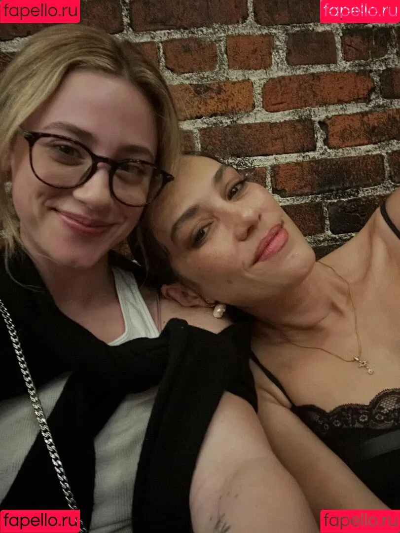 Lili Reinhart / Unpublished Photos / lilireinhart Onlyfans Photo Gallery 