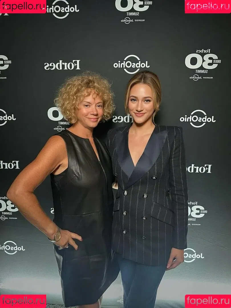 Lili Reinhart / Unpublished Photos / lilireinhart Onlyfans Photo Gallery 