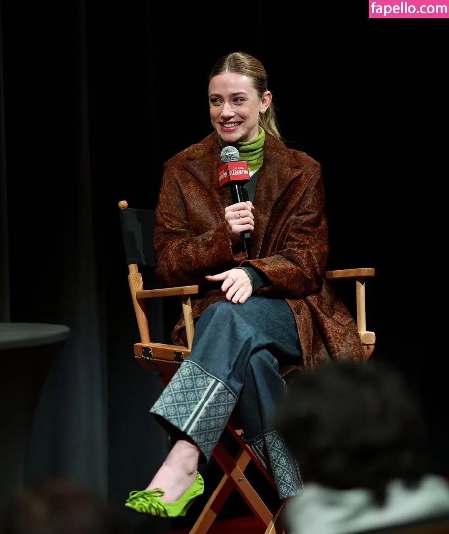 Lili Reinhart / Unpublished Photos / lilireinhart Onlyfans Photo Gallery 