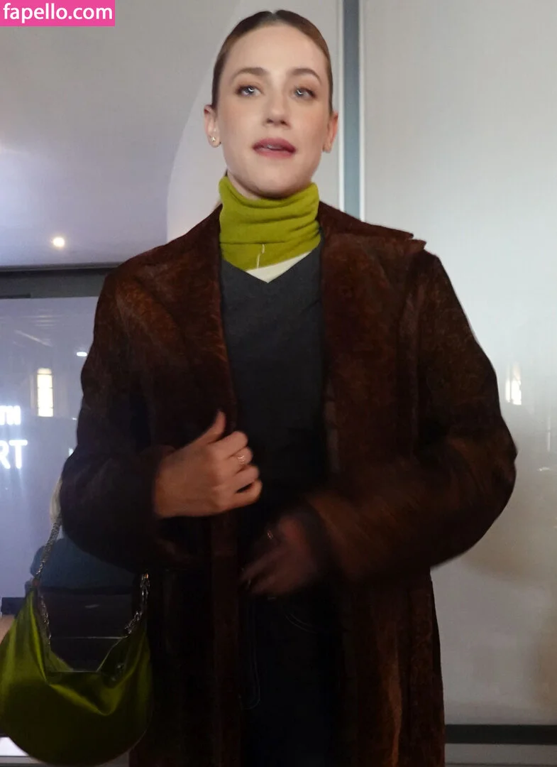 Lili Reinhart / Unpublished Photos / lilireinhart Onlyfans Photo Gallery 