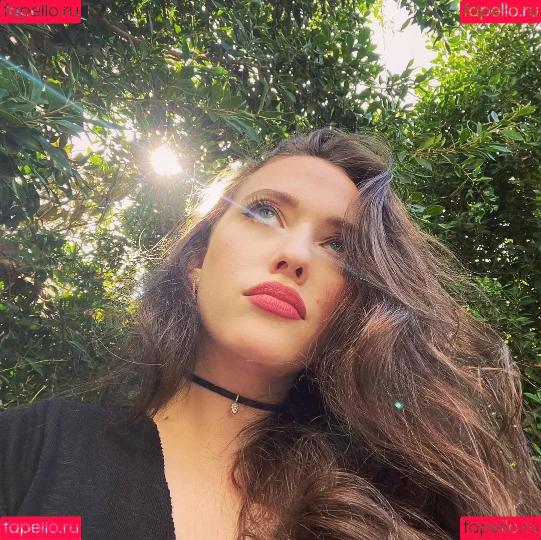 Kat Dennings / OfficialKat / katdenningsss Onlyfans Photo Gallery 