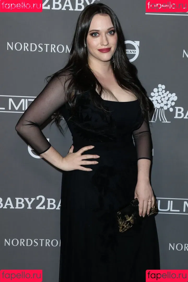 Kat Dennings / OfficialKat / katdenningsss Onlyfans Photo Gallery 