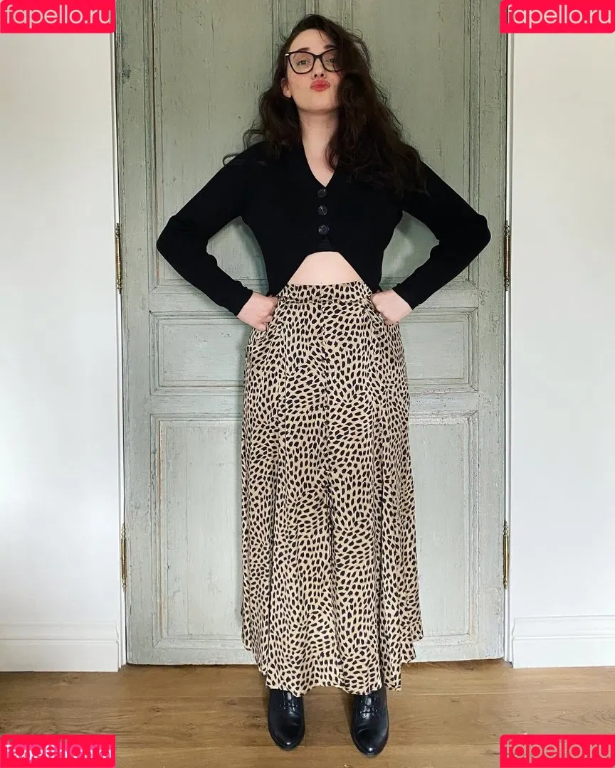 Kat Dennings / OfficialKat / katdenningsss Onlyfans Photo Gallery 