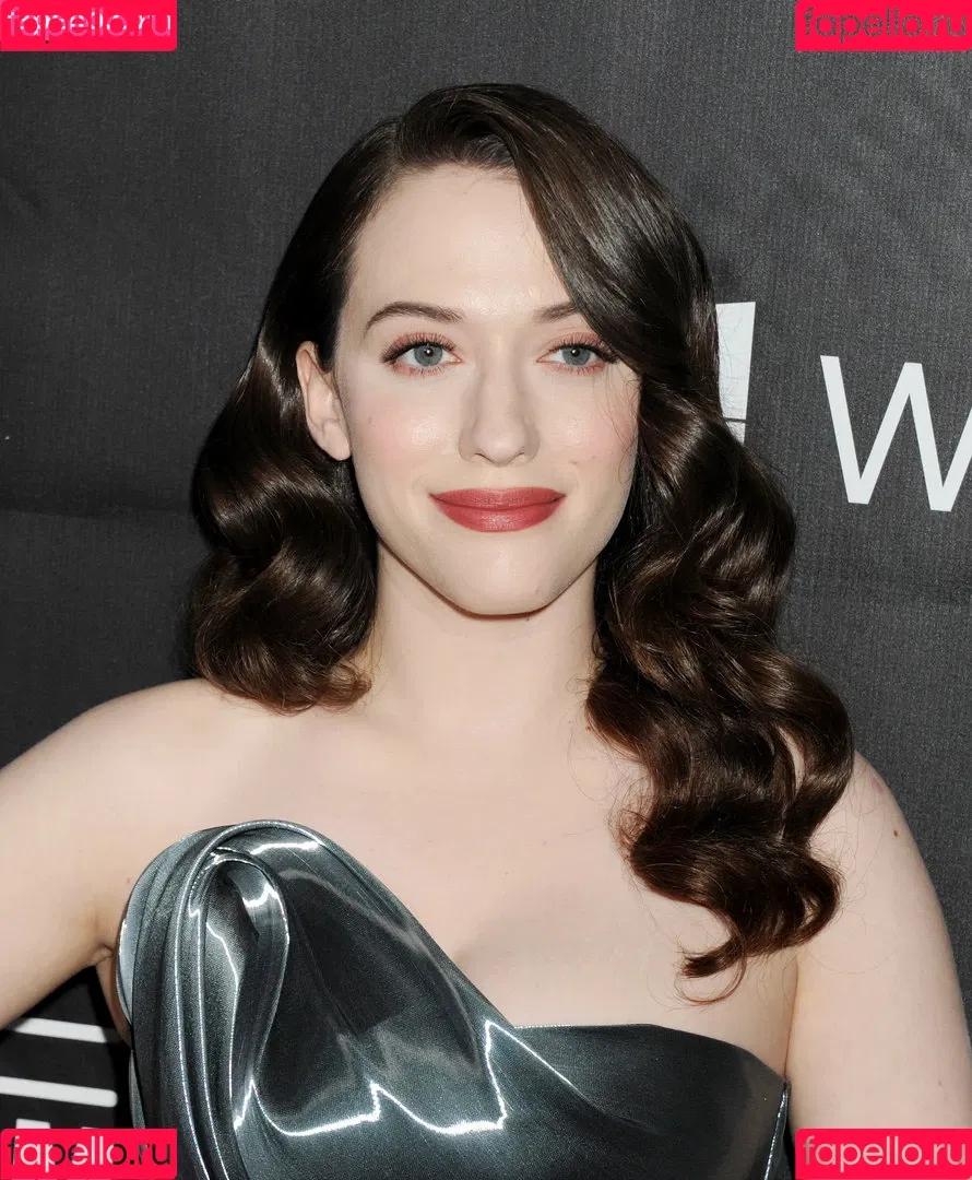 Kat Dennings / OfficialKat / katdenningsss Onlyfans Photo Gallery 
