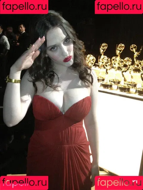 Kat Dennings / OfficialKat / katdenningsss Onlyfans Photo Gallery 