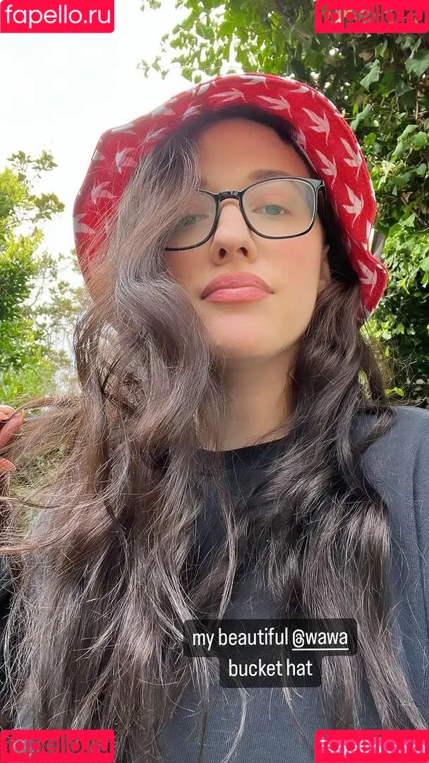 Kat Dennings / OfficialKat / katdenningsss Onlyfans Photo Gallery 