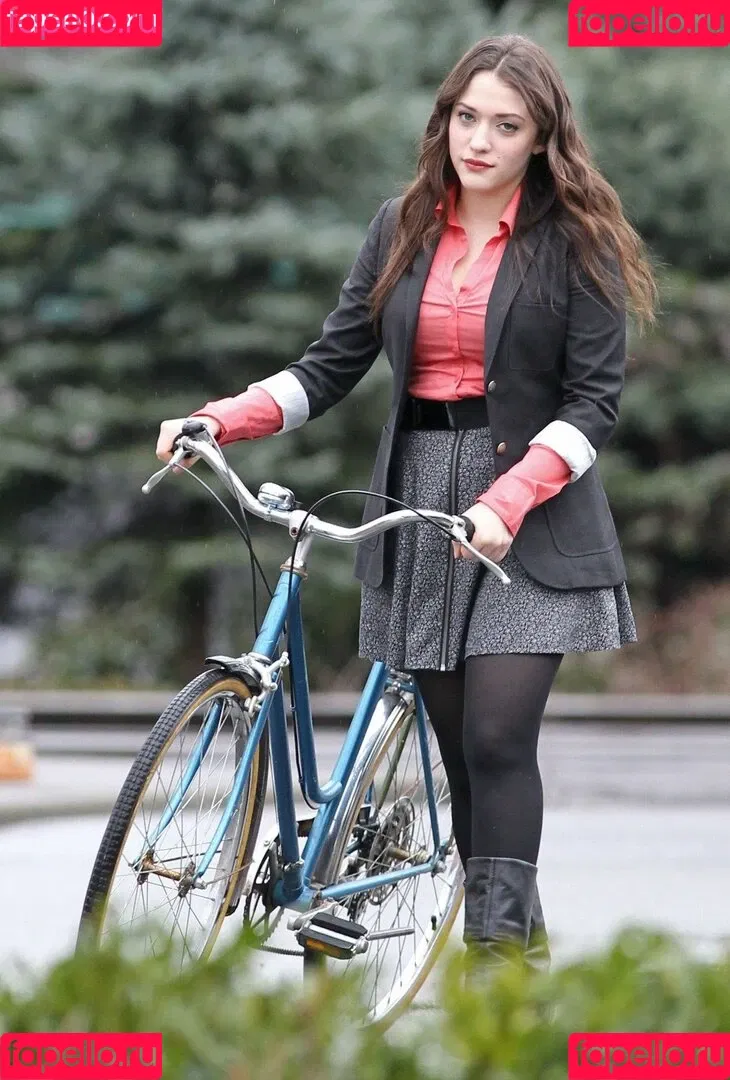 Kat Dennings / OfficialKat / katdenningsss Onlyfans Photo Gallery 