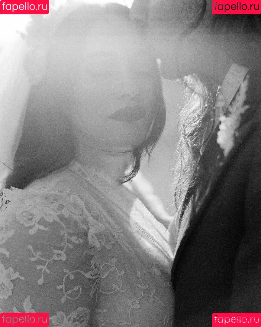 Kat Dennings / OfficialKat / katdenningsss Onlyfans Photo Gallery 