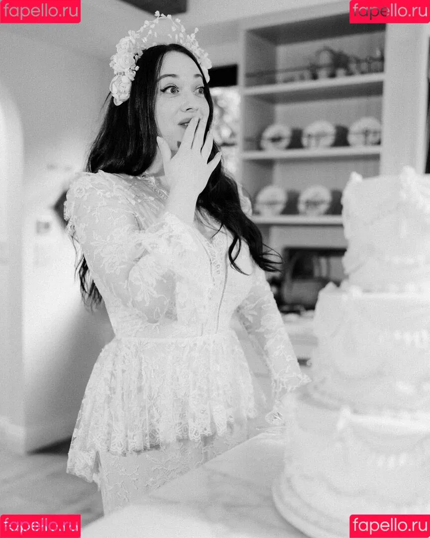 Kat Dennings / OfficialKat / katdenningsss Onlyfans Photo Gallery 