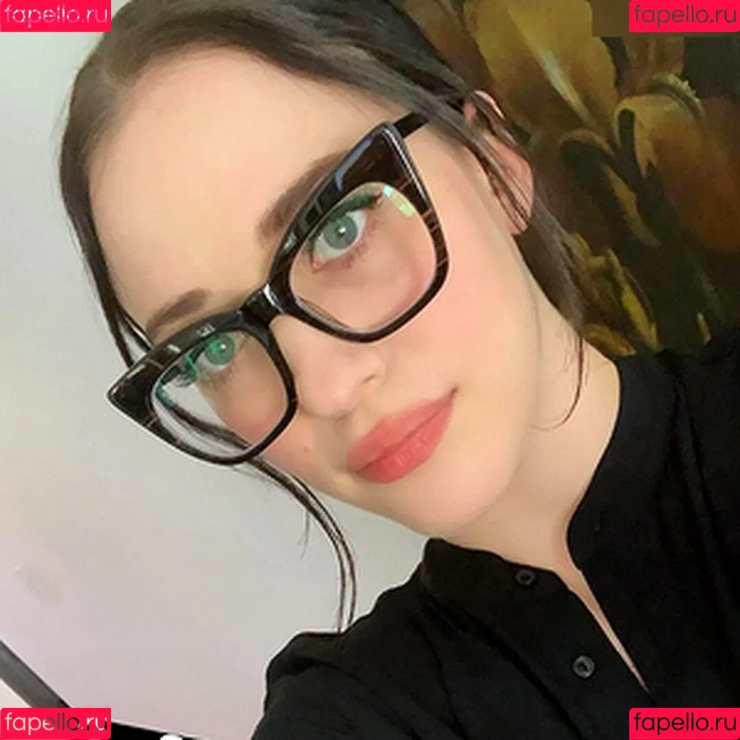 Kat Dennings / OfficialKat / katdenningsss Onlyfans Photo Gallery 