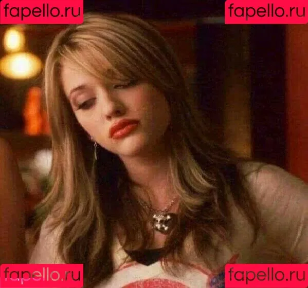 Kat Dennings / OfficialKat / katdenningsss Onlyfans Photo Gallery 