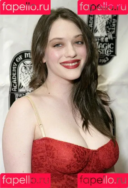 Kat Dennings / OfficialKat / katdenningsss Onlyfans Photo Gallery 