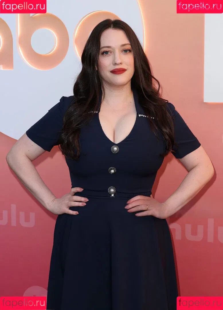 Kat Dennings / OfficialKat / katdenningsss Onlyfans Photo Gallery 
