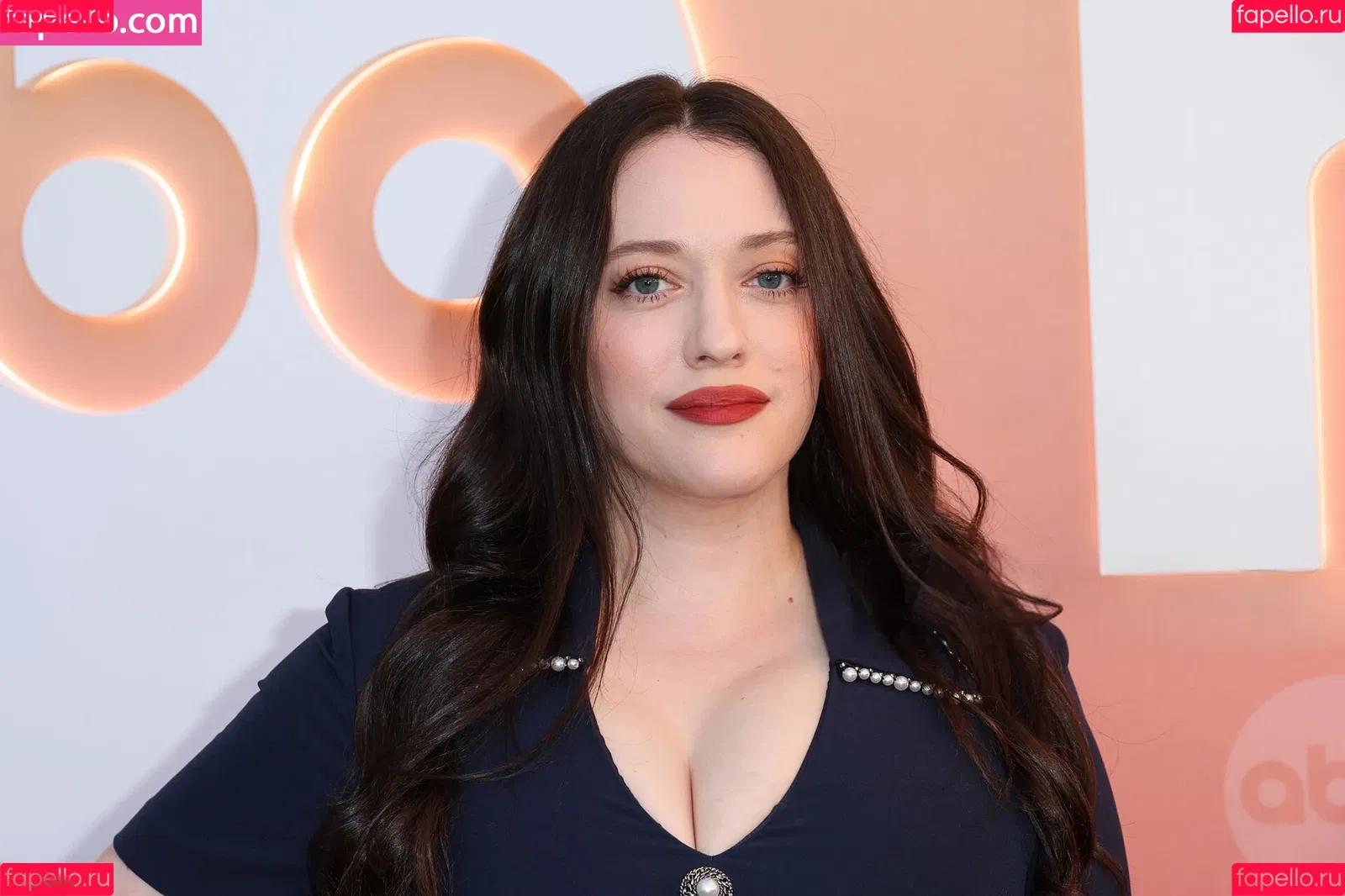 Kat Dennings / OfficialKat / katdenningsss Onlyfans Photo Gallery 