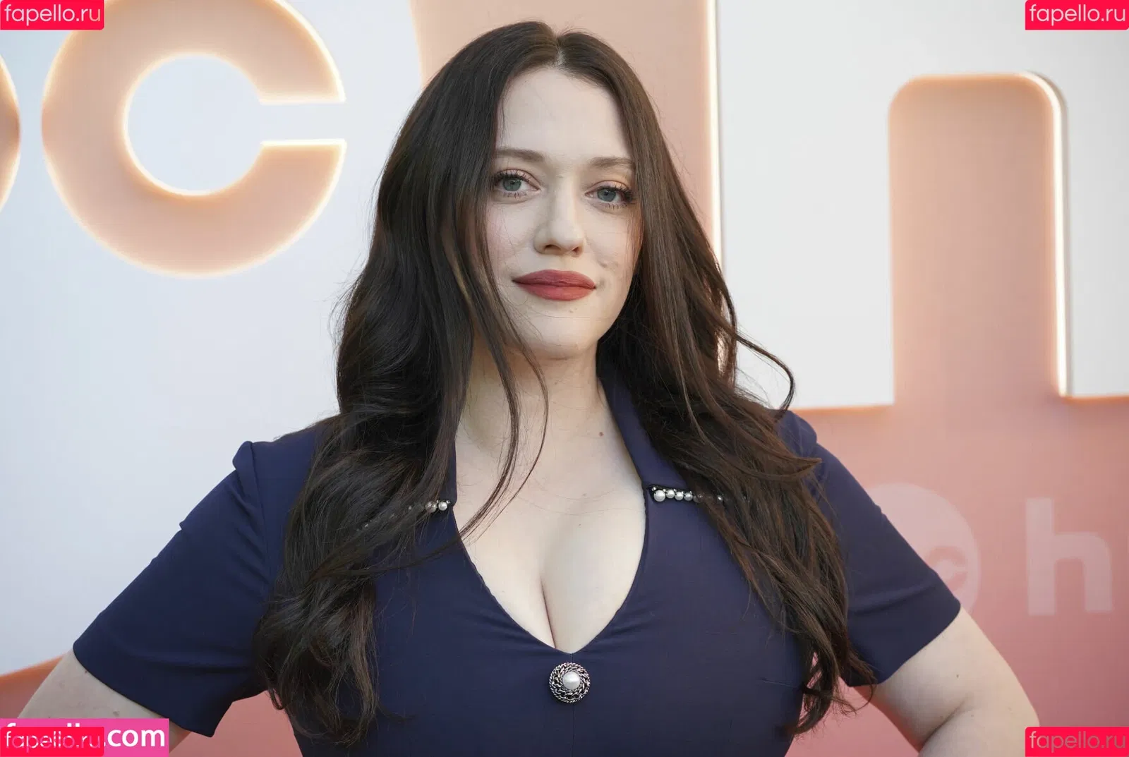 Kat Dennings / OfficialKat / katdenningsss Onlyfans Photo Gallery 