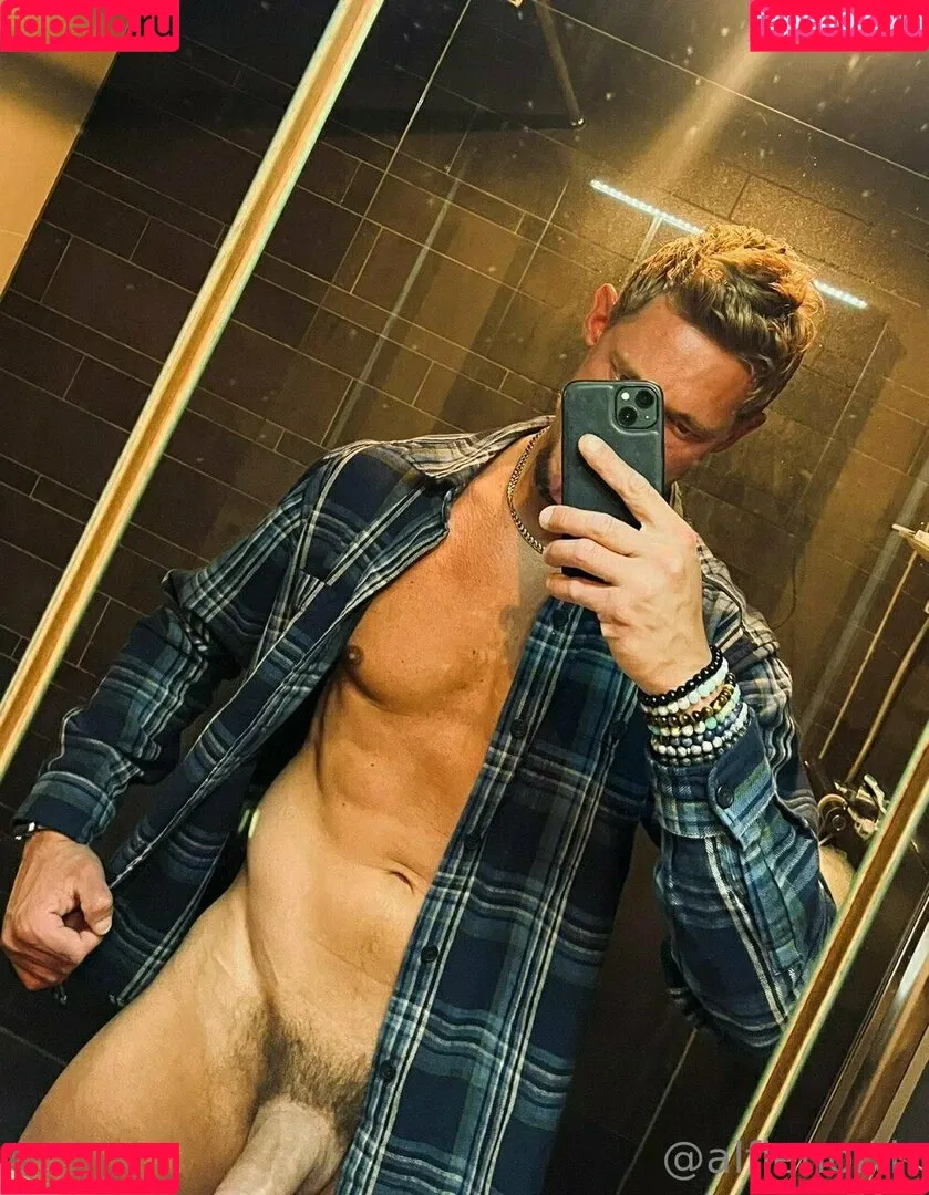 alfienorth / alfienorthfree Onlyfans Photo Gallery 