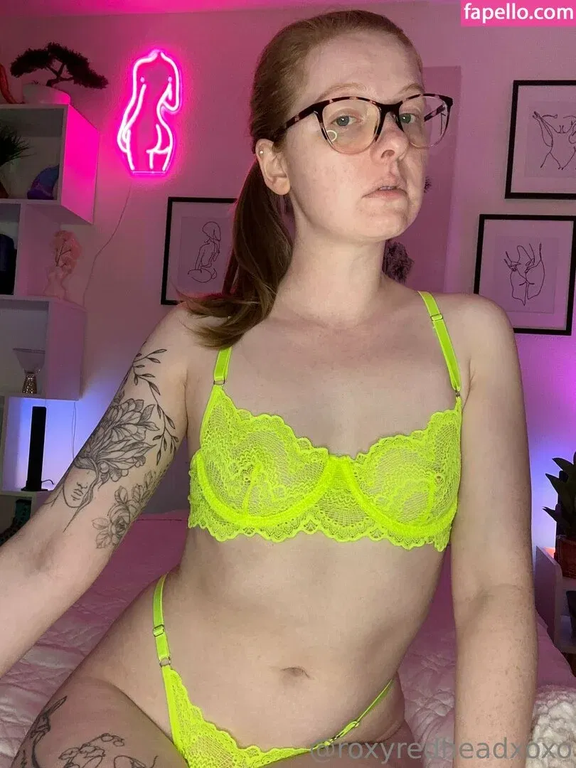 ratedrachelxoxo / roxyredheadxoxo Onlyfans Photo Gallery 