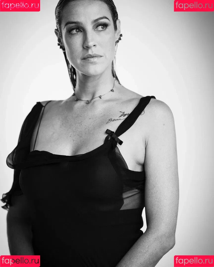 Luana Piovani / luapio Onlyfans Photo Gallery 