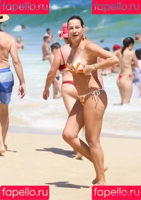 Luana Piovani / luapio Onlyfans Photo Gallery 