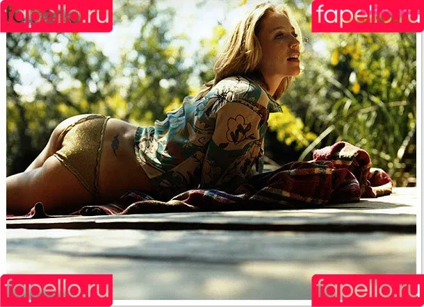 Luana Piovani / luapio Onlyfans Photo Gallery 