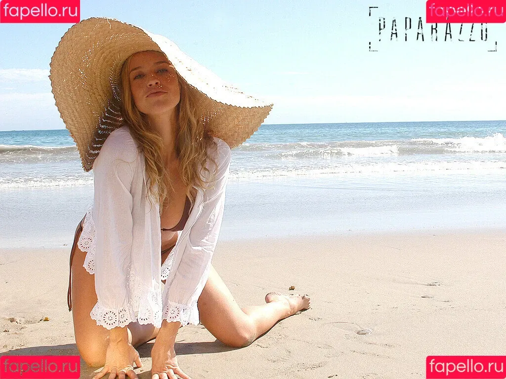 Luana Piovani / luapio Onlyfans Photo Gallery 