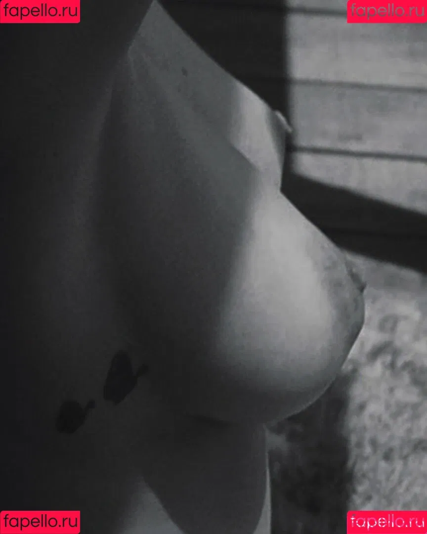 Luana Piovani / luapio Onlyfans Photo Gallery 