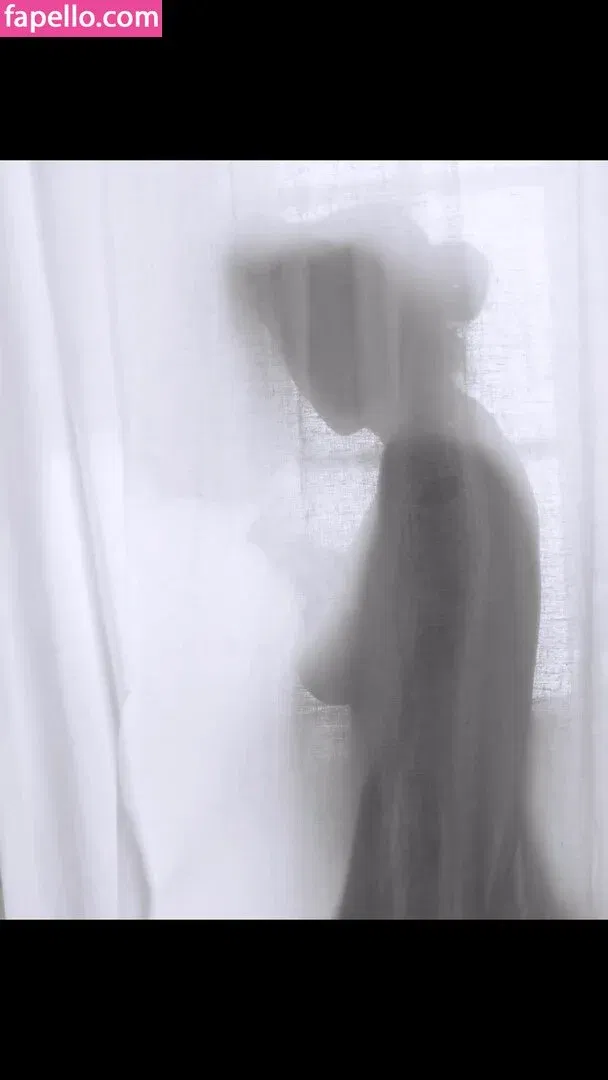 Luana Piovani / luapio Onlyfans Photo Gallery 