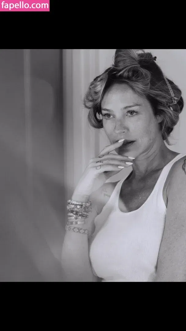 Luana Piovani / luapio Onlyfans Photo Gallery 