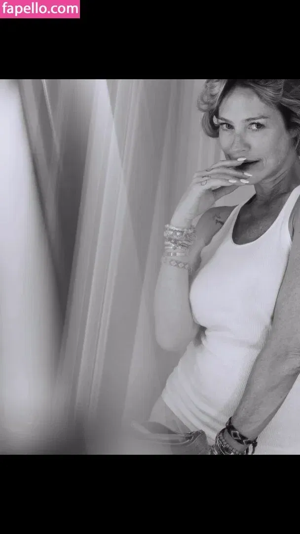 Luana Piovani / luapio Onlyfans Photo Gallery 